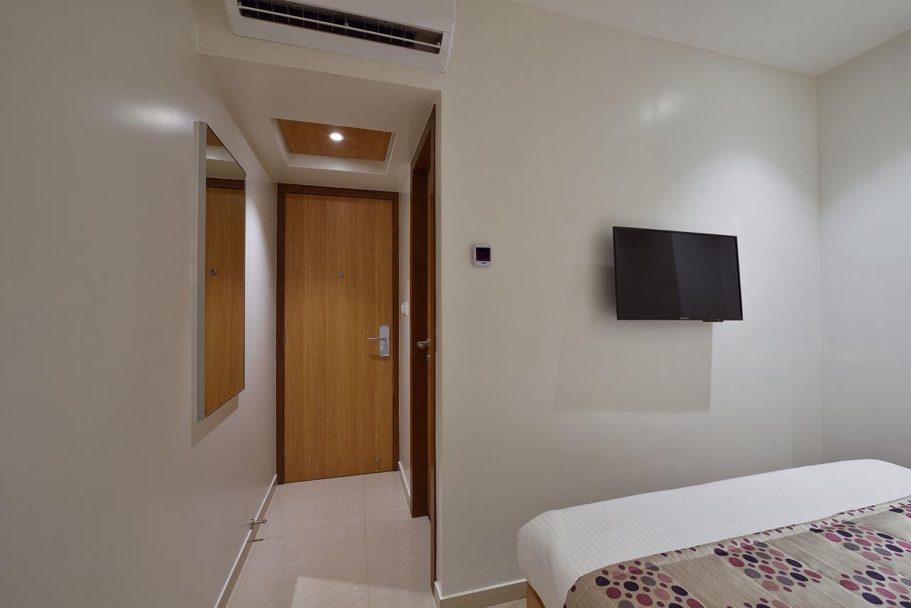 Hotel Leafio-Near Airport Bombay Eksteriør billede