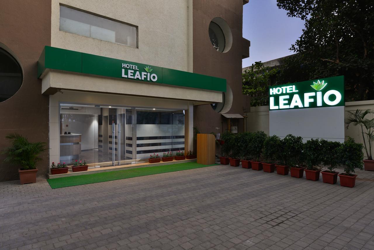 Hotel Leafio-Near Airport Bombay Eksteriør billede