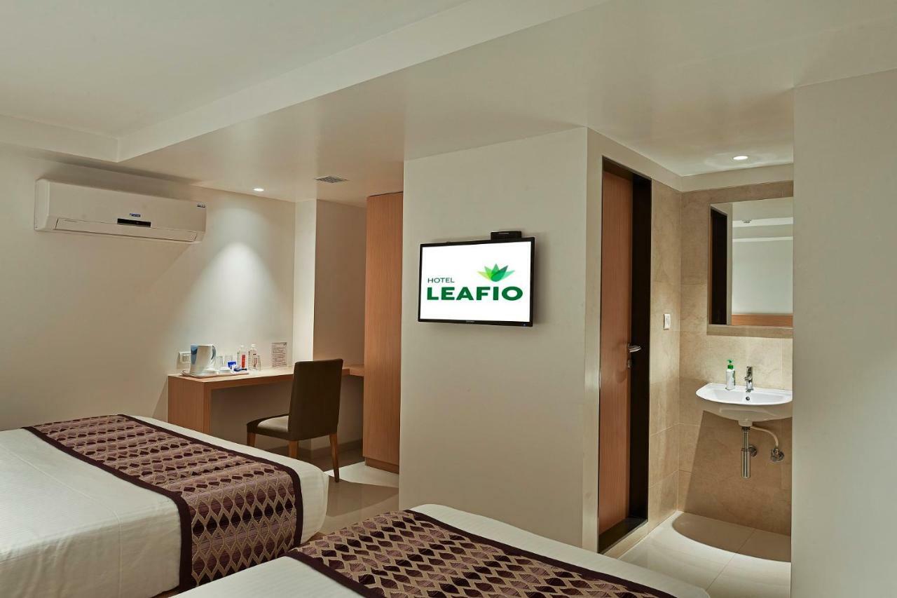 Hotel Leafio-Near Airport Bombay Eksteriør billede